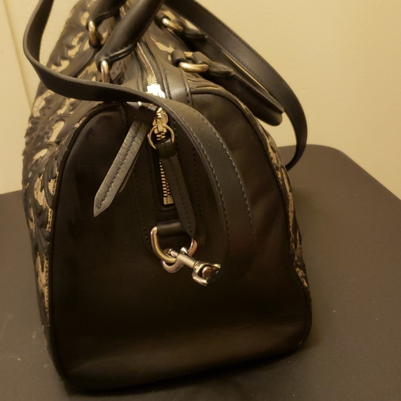 Gucci Handbag - Picture 3 of 4